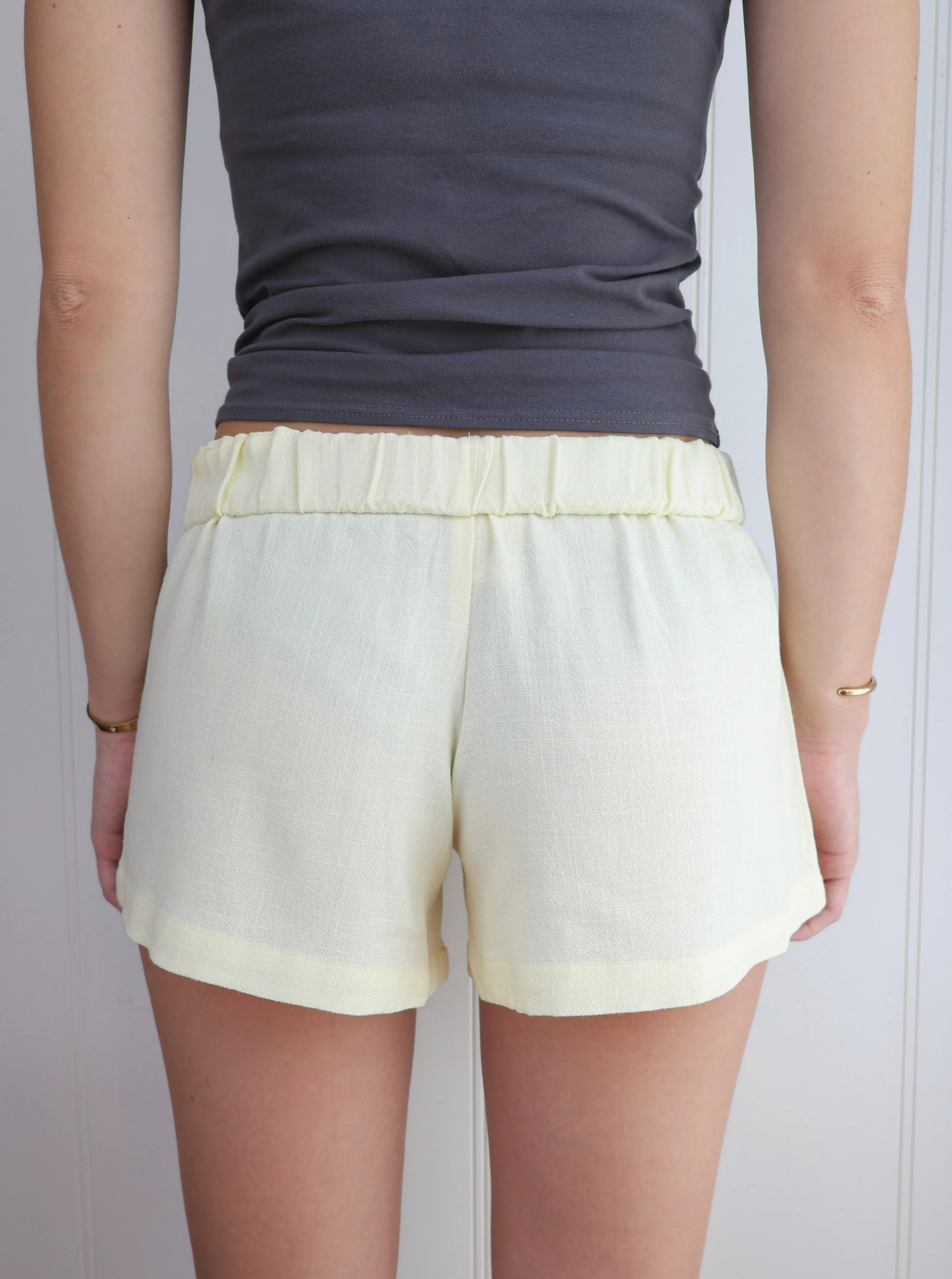 Sophia Shorts Pale Yellow